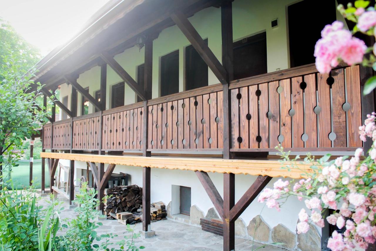 Къща За Гости "Крушунско Ханче" Krushuna Exterior foto
